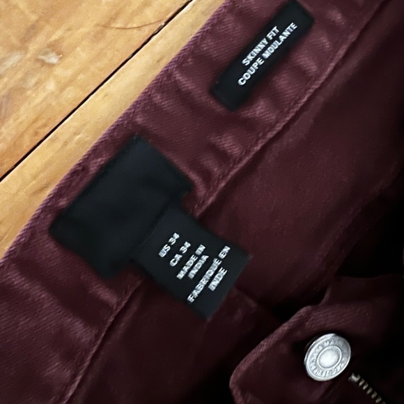 Mens Burgundy Jeans - Picture 2 of 3